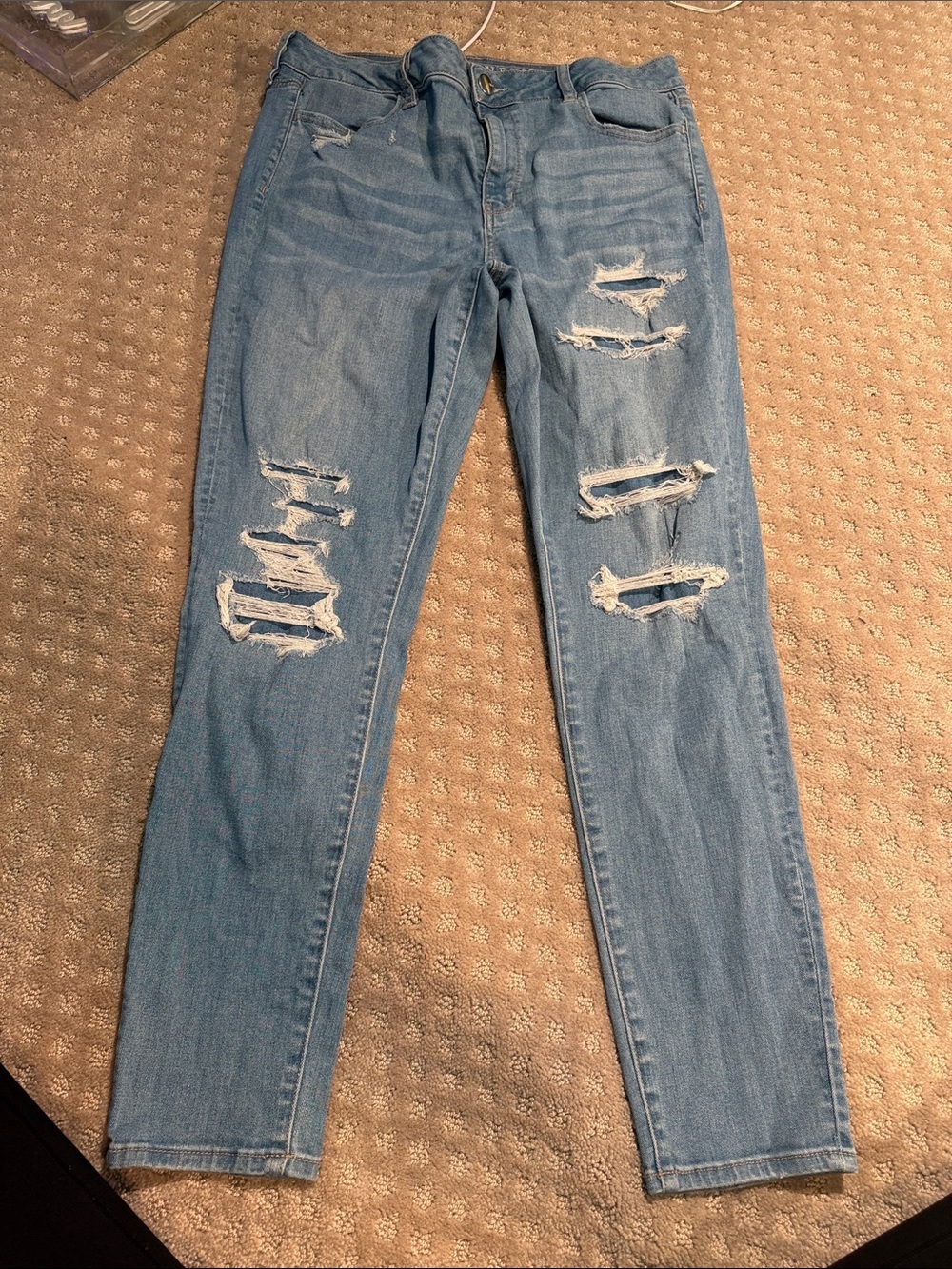 American Eagle Outfitters Light Blue Distressed Skinny Jeans